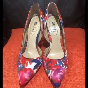 GUESS HEELS GREAT CONDITION SIZE 10